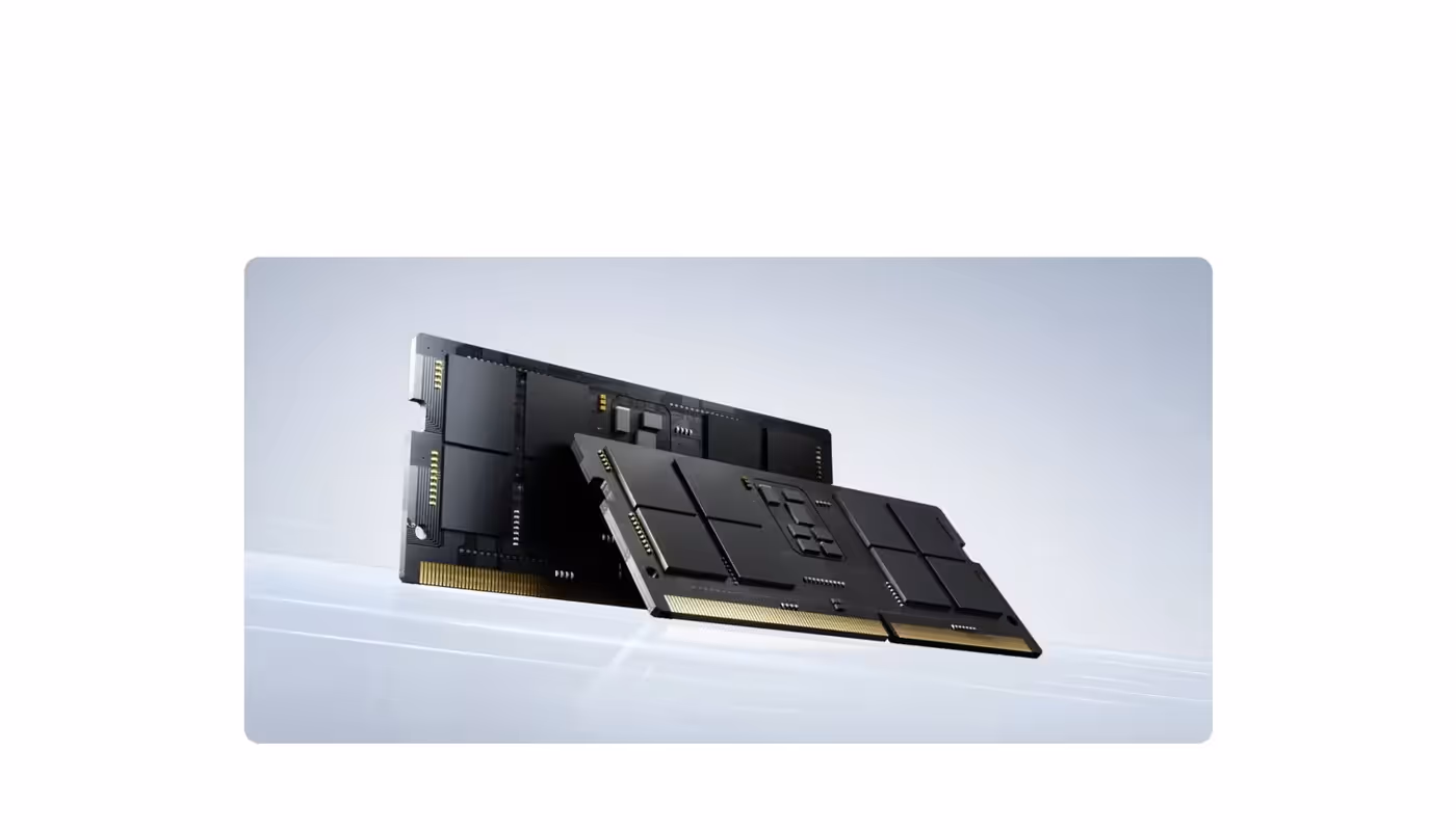 Internal view of high-speed dual-channel DDR5 memory modules