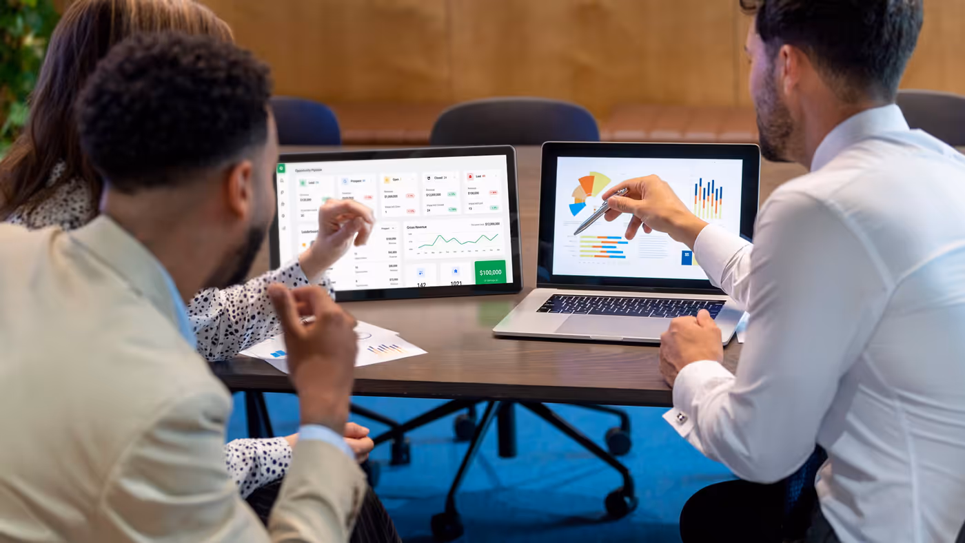 Horizontal monitor setup acting as a productive secondary display