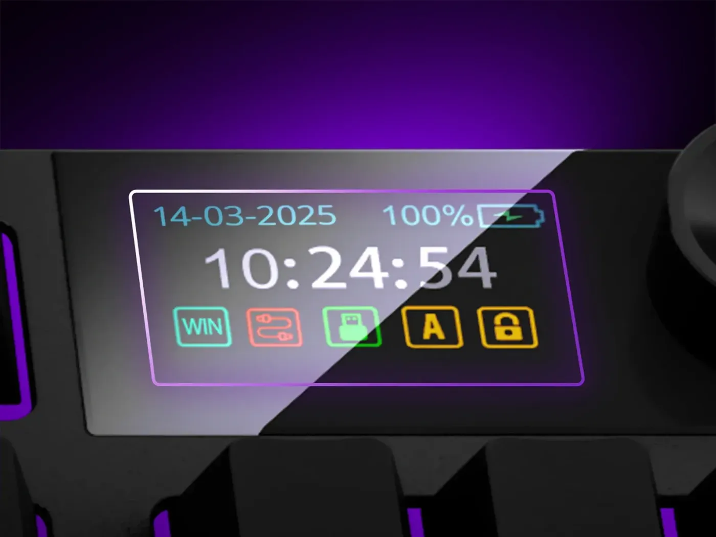 Keyboard with 1.47-inch TFT screen displaying system information