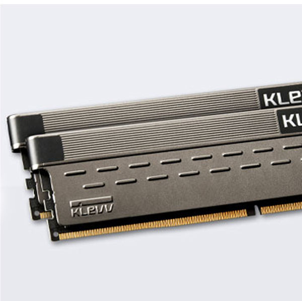 KLEVV BOLT XR 8GB DDR4-4000 Desktop Memory