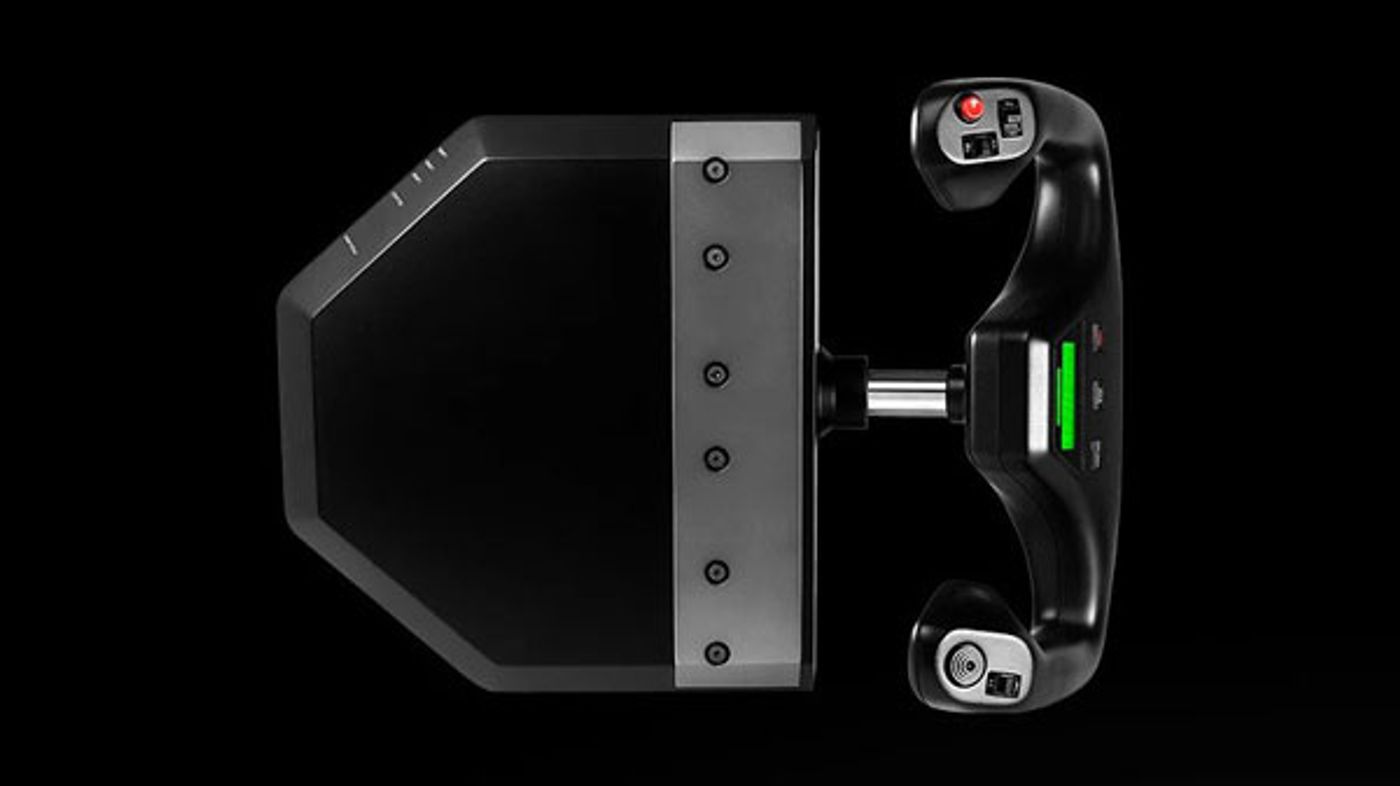 Close view of the yoke shaft, buttons and built-in stopwatch