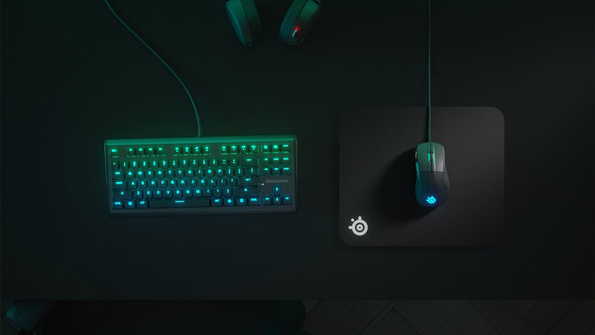 High-quality Steelseries QCK Heavy gaming mousepad with durable surface