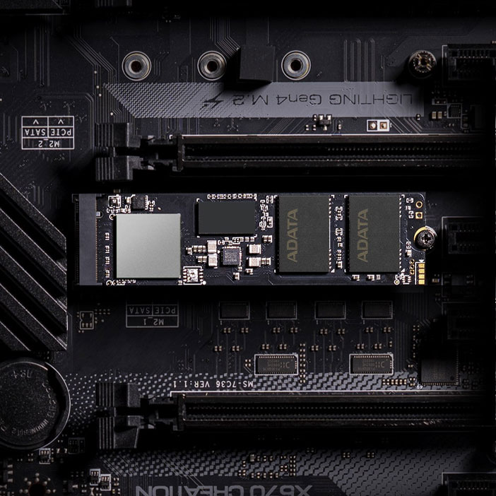 XPG GAMMIX S70 Blade 4TB PCIe Gen4 M.2 SSD — 7,400 MB/s | Evetech