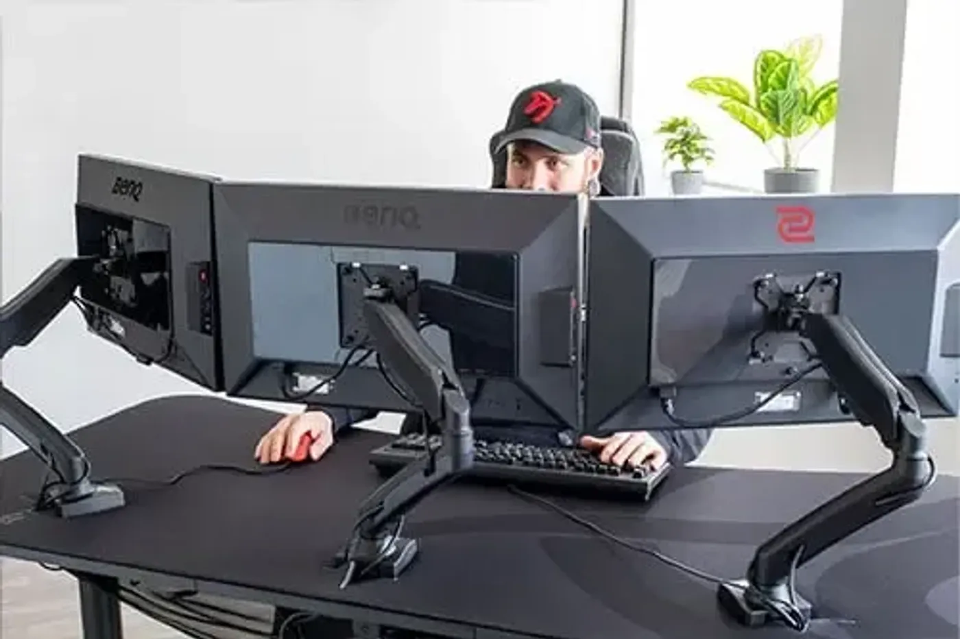 Monitor Attachment and Large Workspace on Gaming Desk