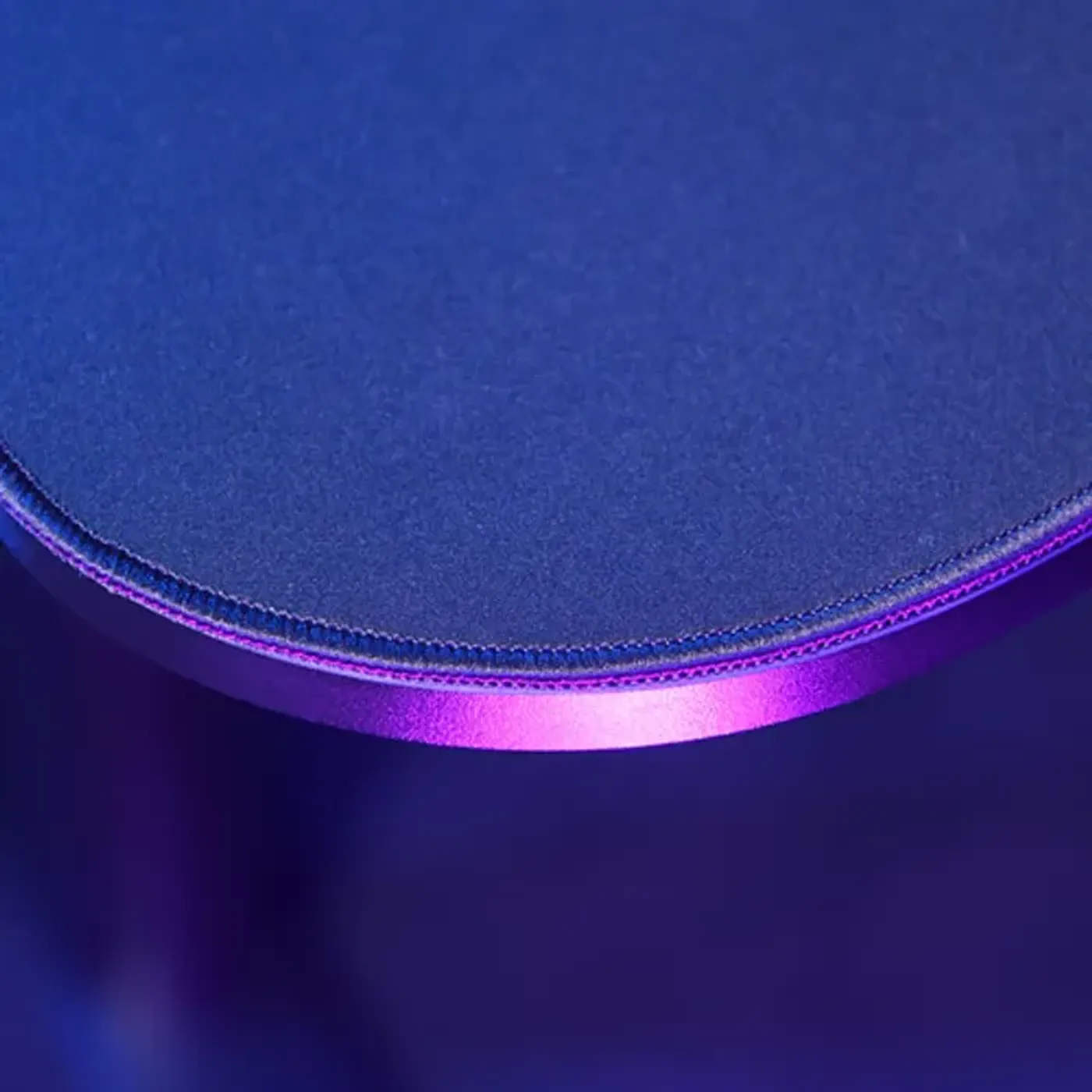 Full microfiber surface of the Arozzi Arena Small Gaming Desk
