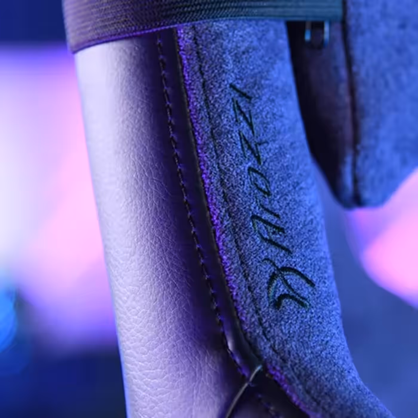 Arozzi Avanti gaming chair with durable diamond-stitched detailing