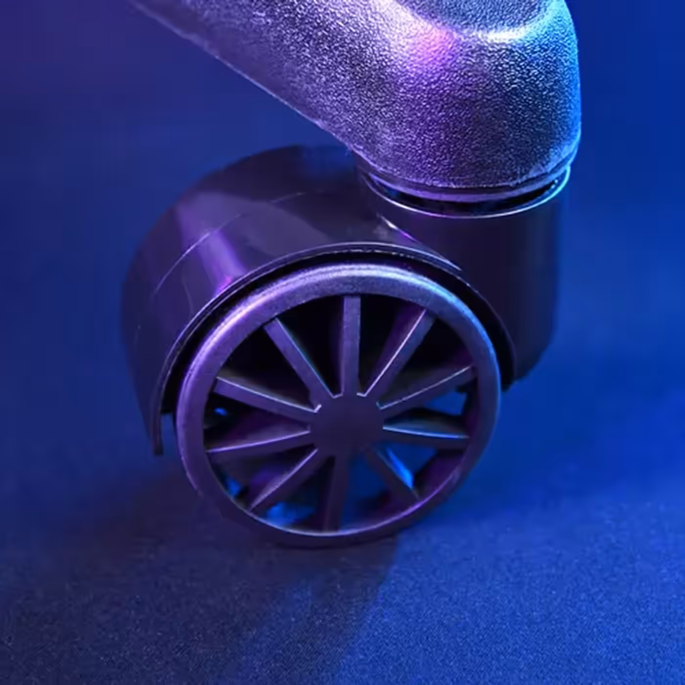 Side view of Arozzi Avanti gaming chair showing measurements and ergonomic design