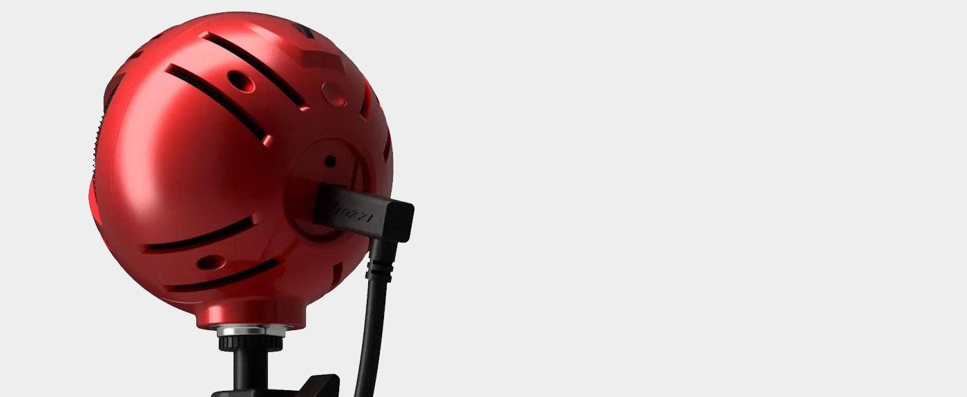 Arozzi Sfera USB Gaming Microphone ready for use