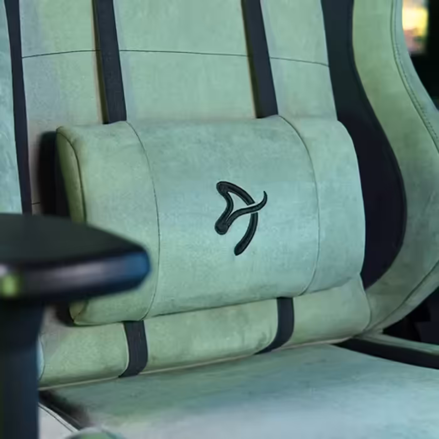 Lumbar support pillow included with the Torretta Supersoft Gaming Chair