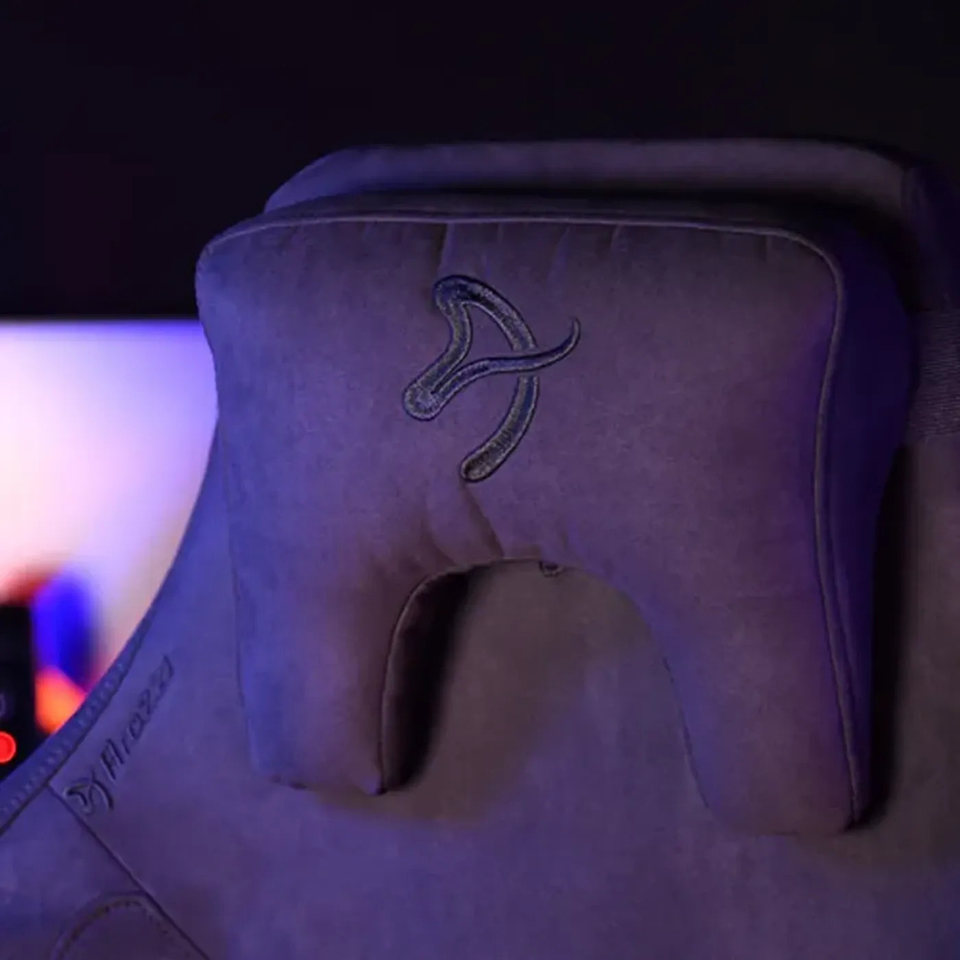 Memory foam headrest neck support