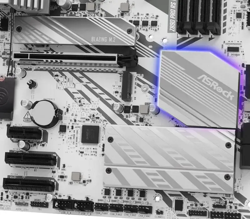 Enlarged XXL M.2 heatsink fitted to the ASRock Z890 Pro RS motherboard