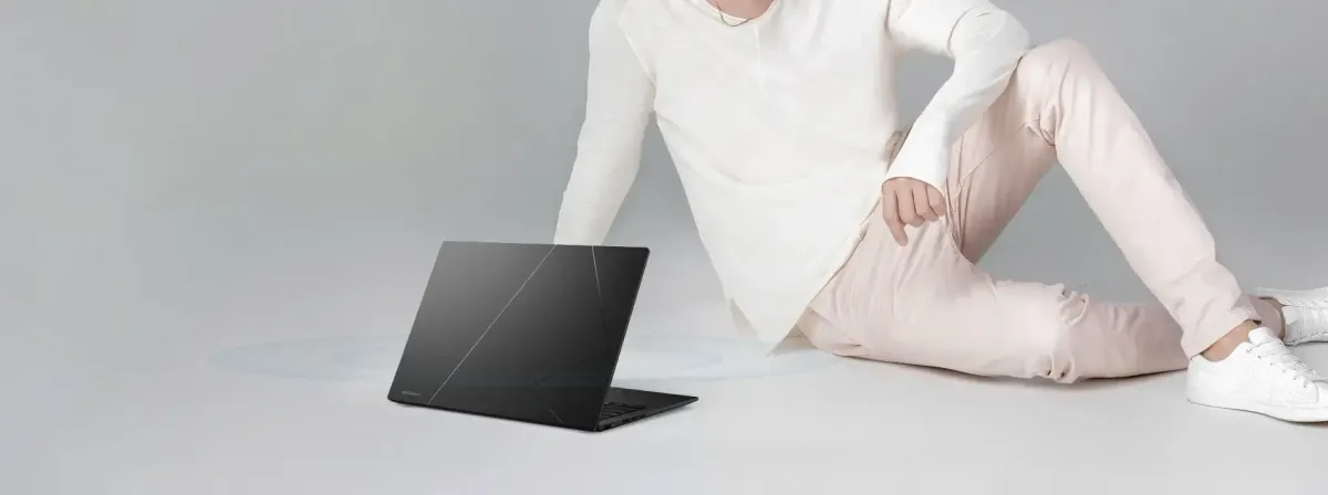Zenbook speakers and audio enhancement technology illustration
