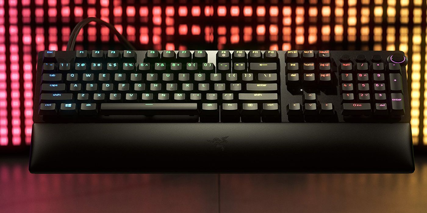 The digital dial and media keys on the top right of the Razer Huntsman V2 Analog