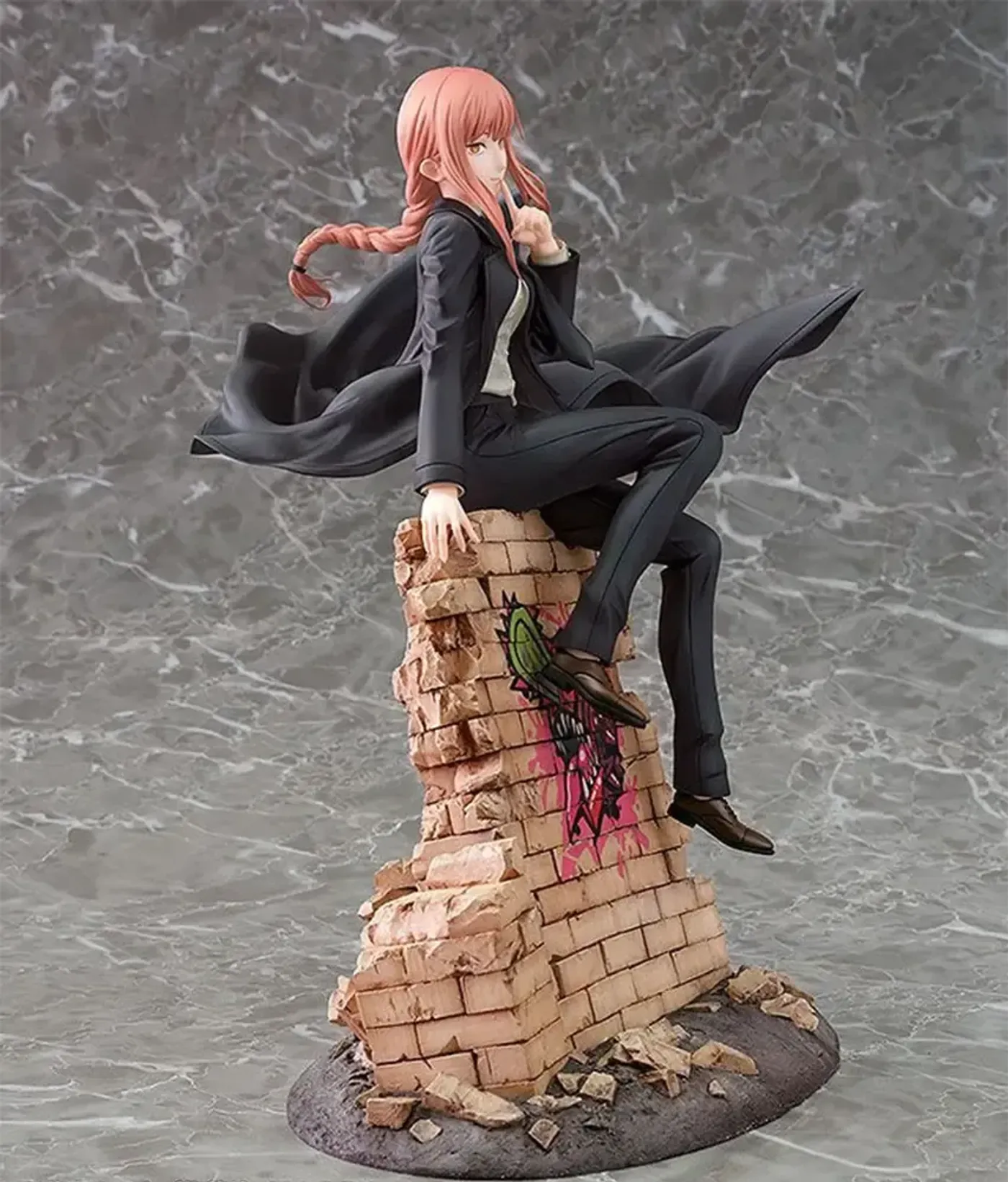 Chainsaw Man Makima 1/7 scale figure shown from the front on its display base