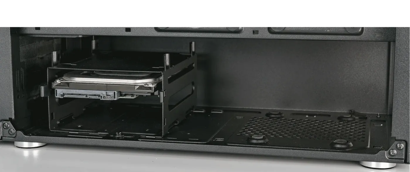 Adjustable interior drive cage sliding to accommodate larger components