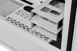 Corsair Carbide Series 678C Gaming Case White - Best Deal - South Africa - image 12