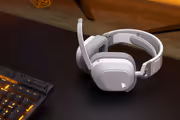 Corsair HS80 MAX Wireless Gaming Headset - White - image 17