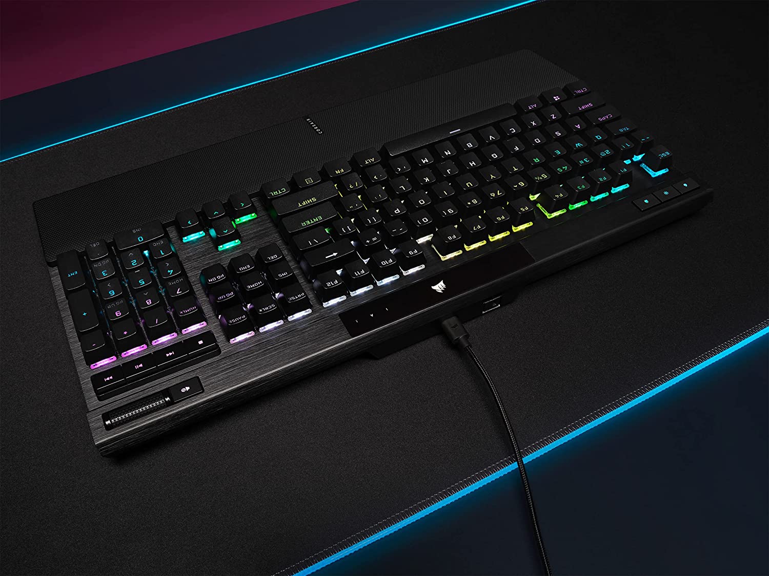 corsair-k70-rgb-pro-mechanical-gaming-keyboard-mx-speed-1500px-v7.jpg