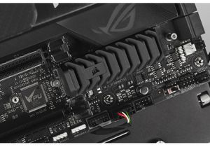 Corsair MP600 PRO XT 1TB NVMe SSD - Lightning Fast Storage Upgrade - image 8