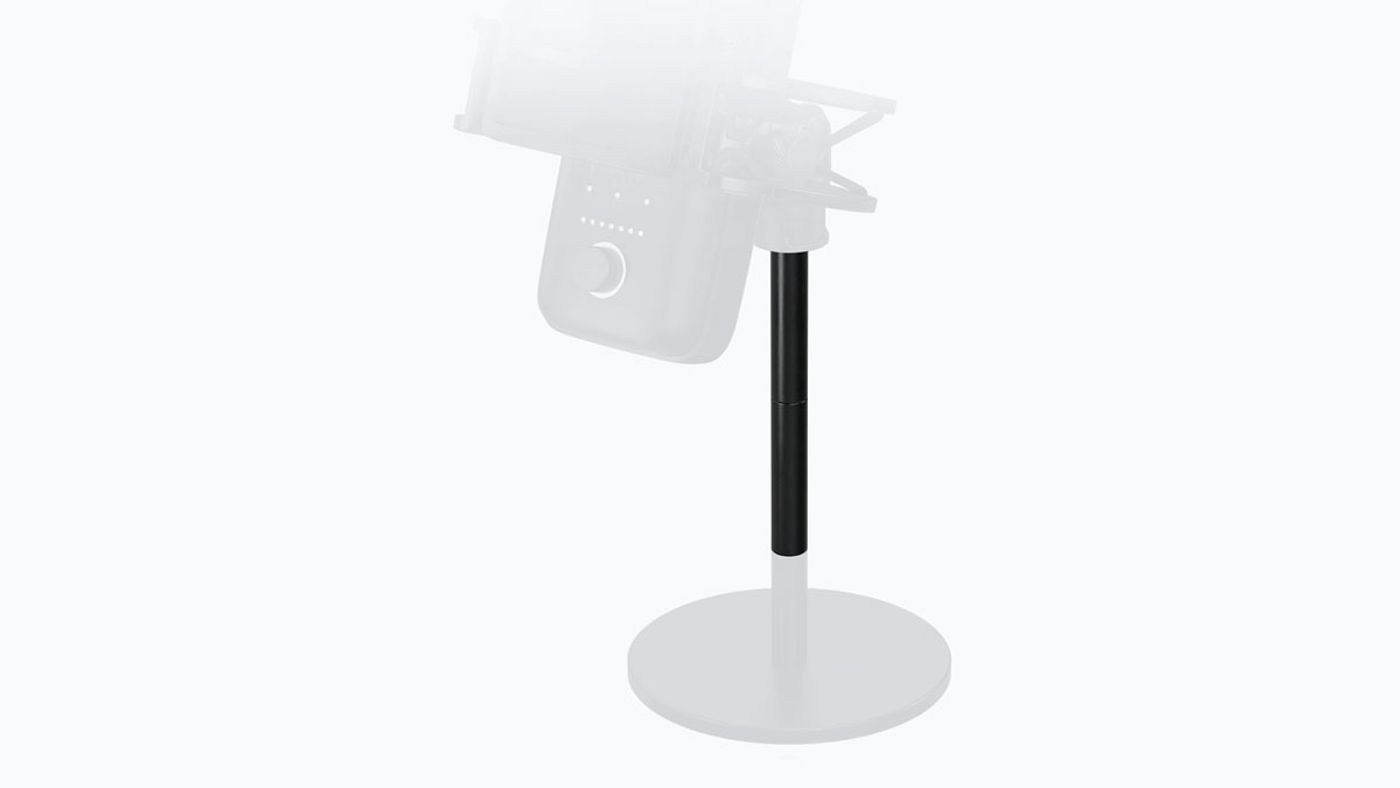Corsair Wave extension rod fitted to an Elgato Wave microphone stand