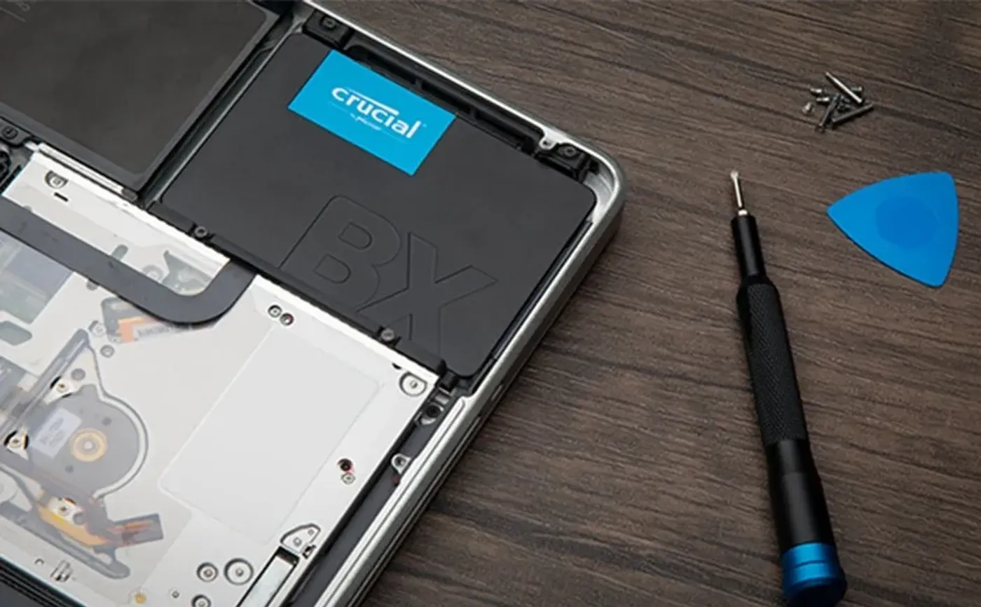 Easy installation process for Crucial BX500 SSD with step-by-step guide