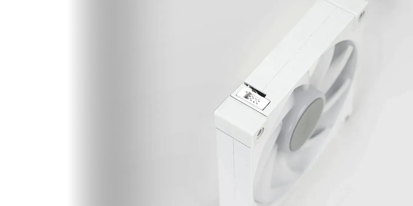 Close up of the secure block-shaped 8-pin connection system