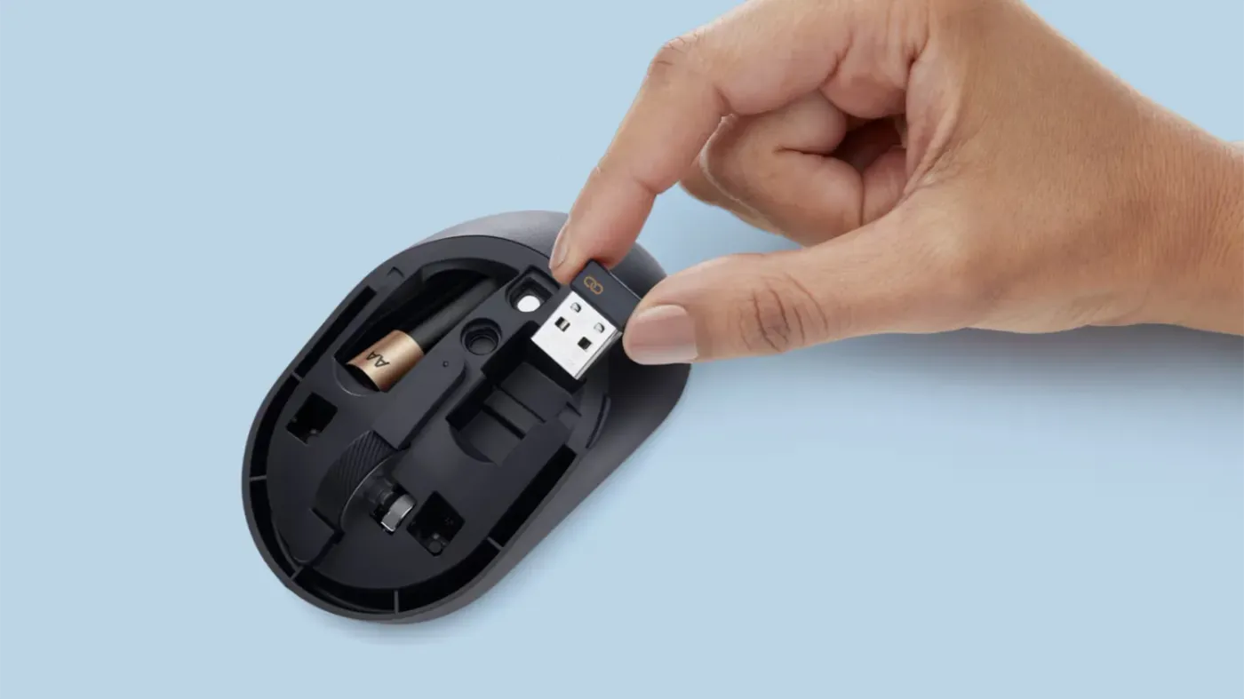 Convenient storage compartment for the wireless USB receiver