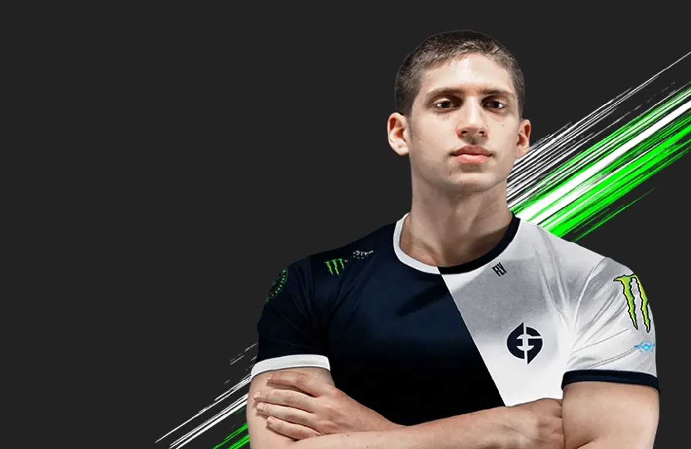 Professional DOTA 2 player Fly from Evil Geniuses praising headset comfort