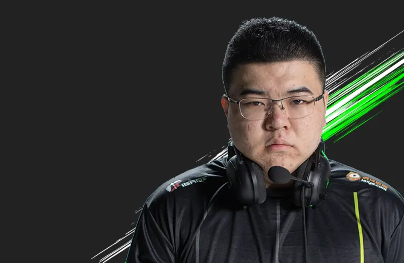 PUBG professional GodV from 4AM team highlighting noise cancellation features