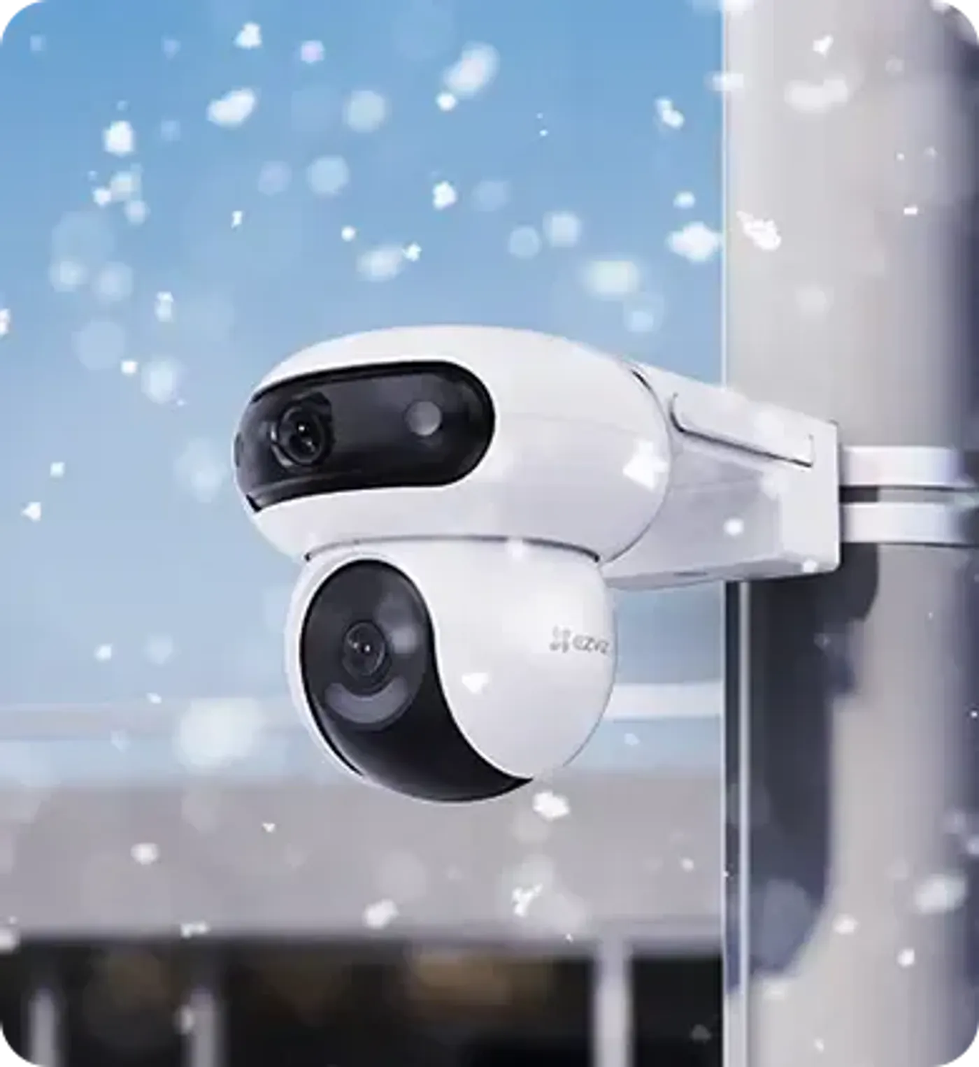 EZVIZ H90 Dual fitted to a pole for outdoor installation