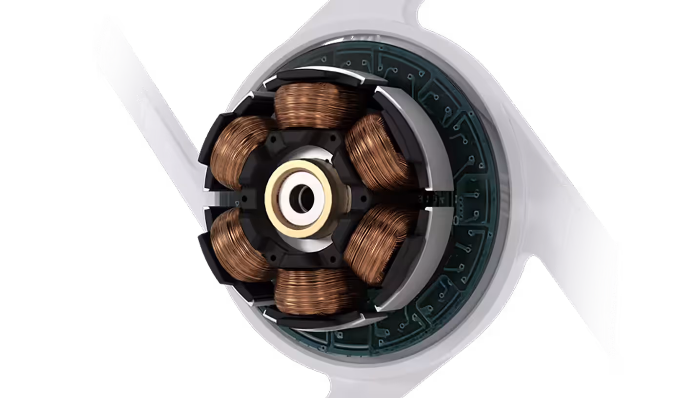 Close-up of a 3-phase and 6-pole fan motor inside a ProArt PF120 PC case fan.