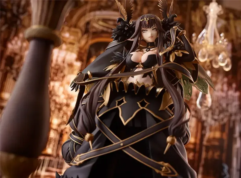 Angled view of the Semiramis figure highlighting the translucent veil