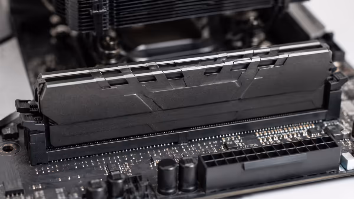 Correctly seated RAM with both clips locked
