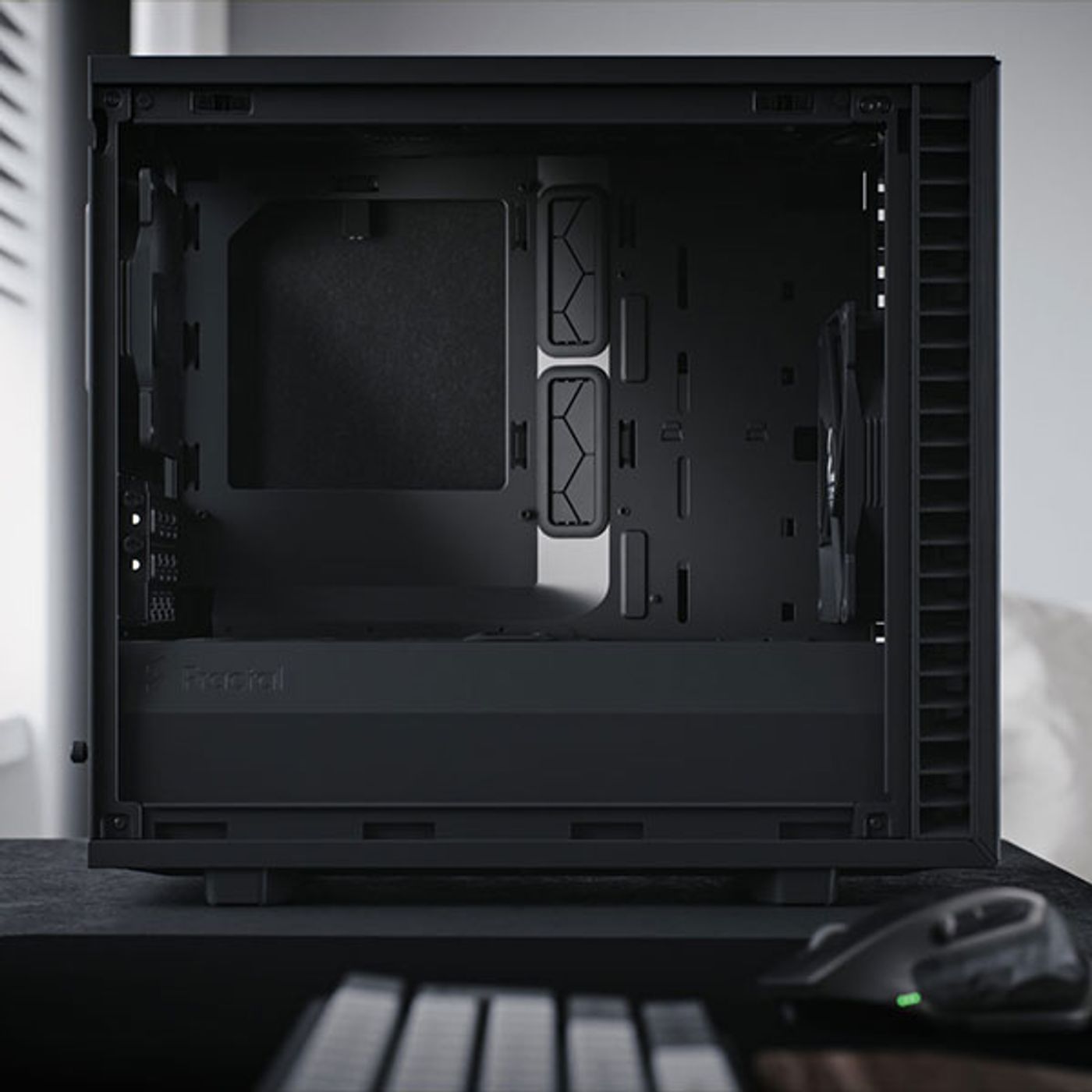 Compact interior space designed for Mini ITX and Mini-DTX motherboards