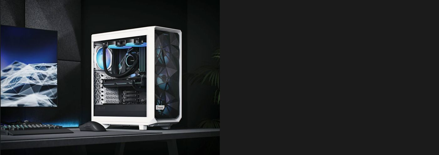Internal space and hardware configuration of the Fractal Design Meshify 2 Compact