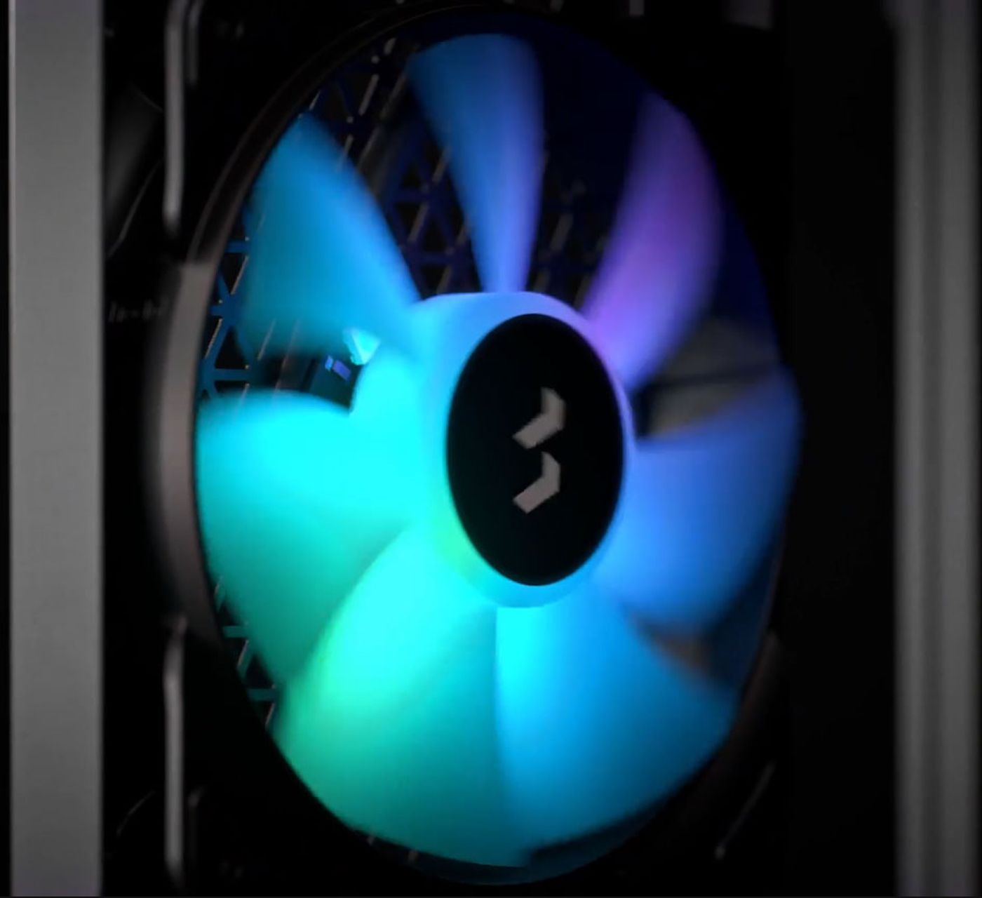 Pre-installed 120mm Aspect 12 RGB cooling fans providing airflow