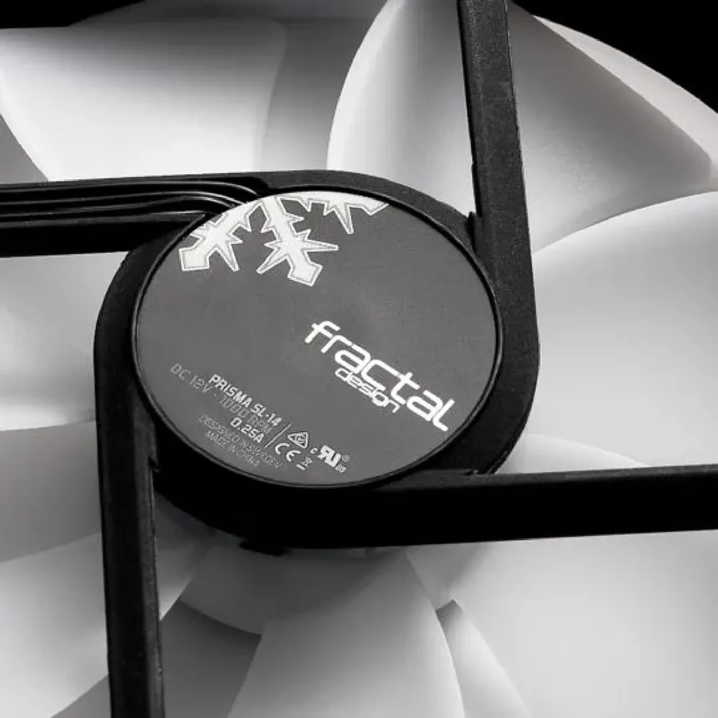 Fractal Design Prisma 140mm RGB Fan featuring durable long-lasting construction