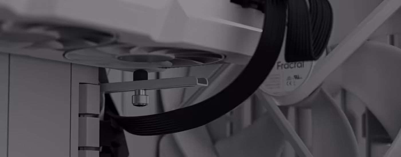 Integrated GPU support bracket installed inside the Fractal Design computer case