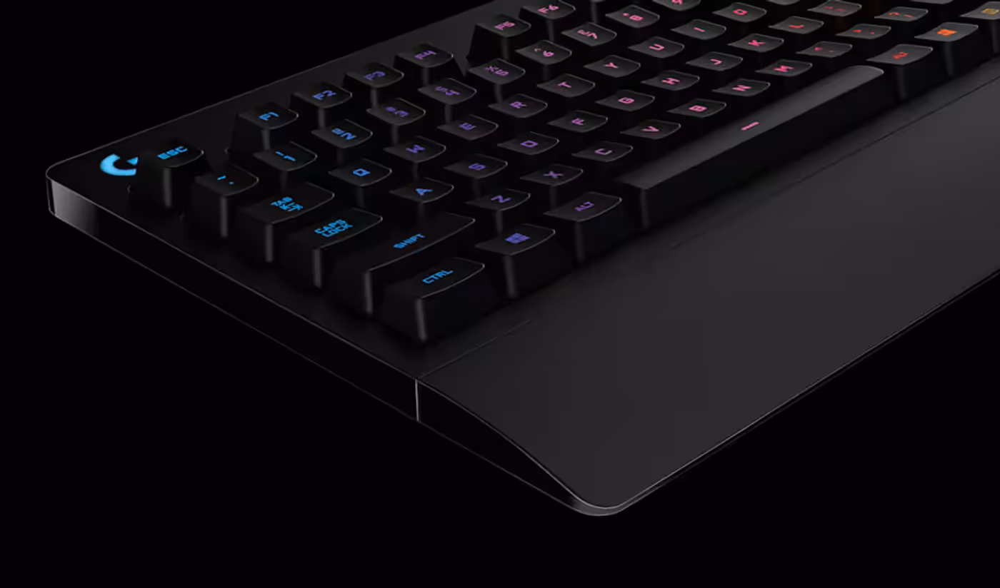 Logitech G213 Prodigy keyboard with integrated palm rest and adjustable feet
