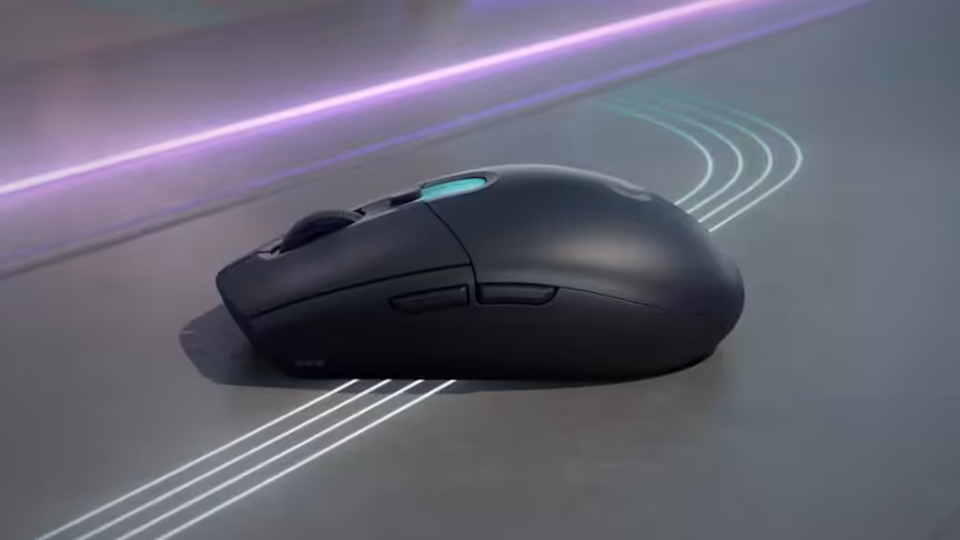 Gaming mouse highlighting 44,000 DPI and 678 IPS precision