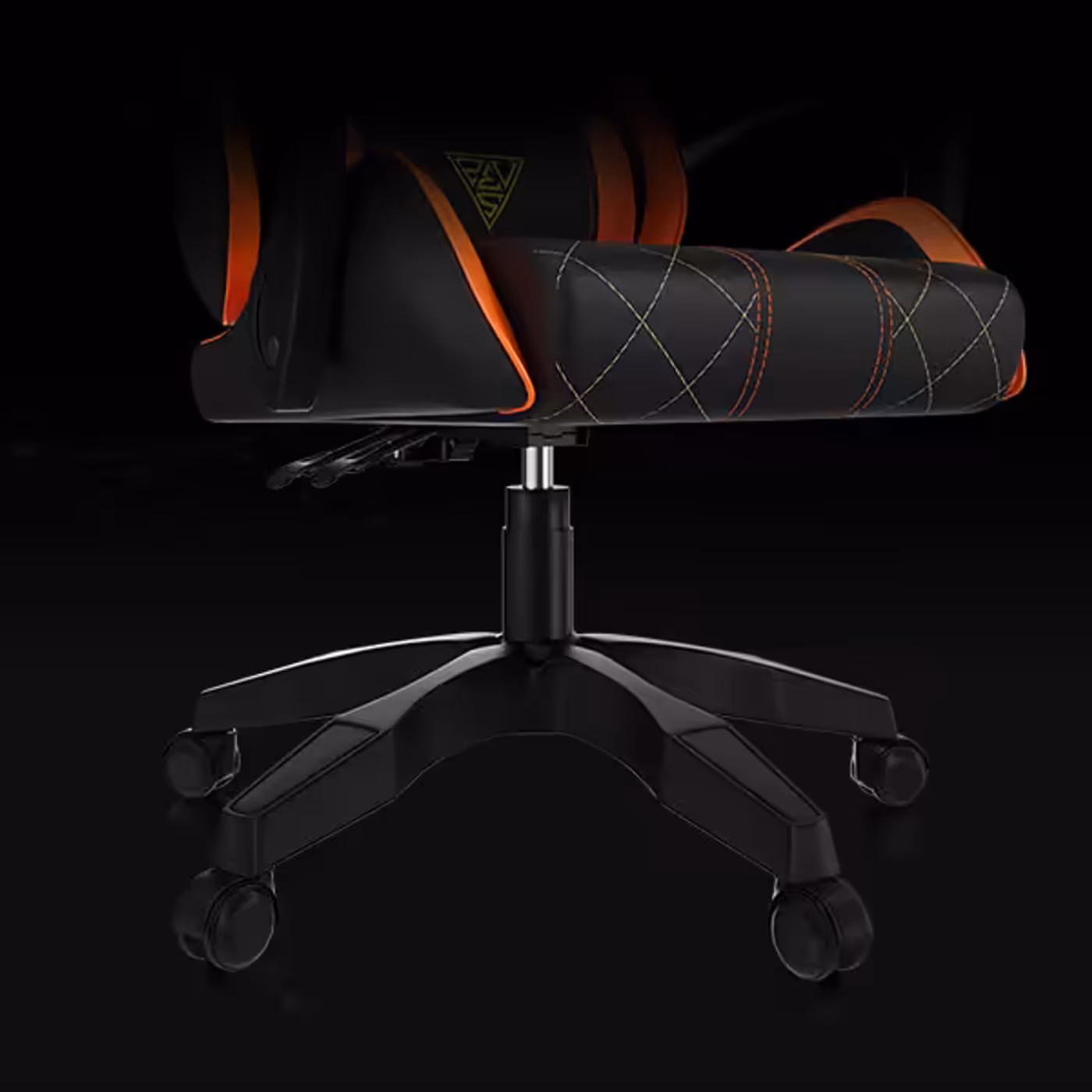 Five-star nylon base with durable racing wheels