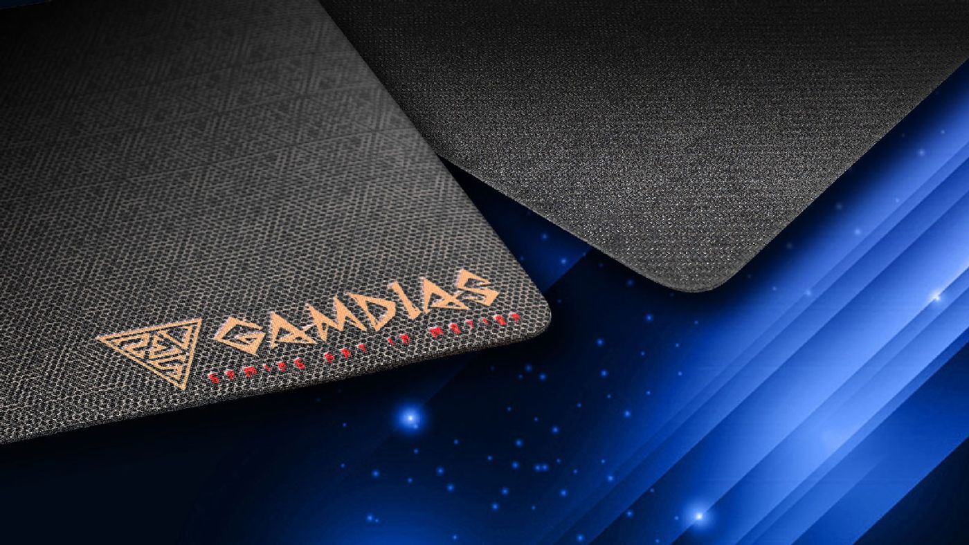 Profile view of the ergonomic shape of the Gamdias ZEUS E3 mouse