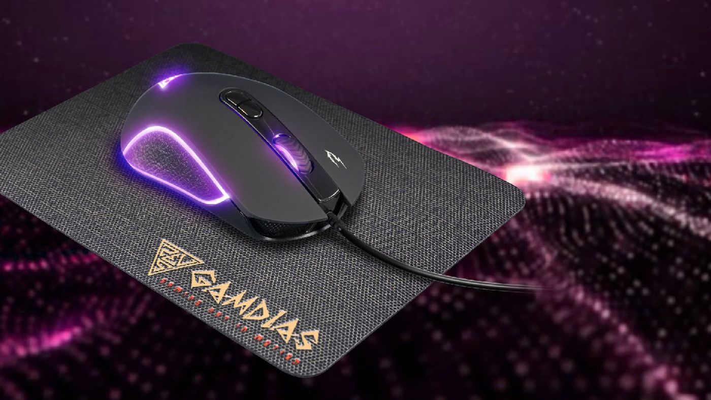 Underside sensor area of the Gamdias ZEUS E3 optical gaming mouse