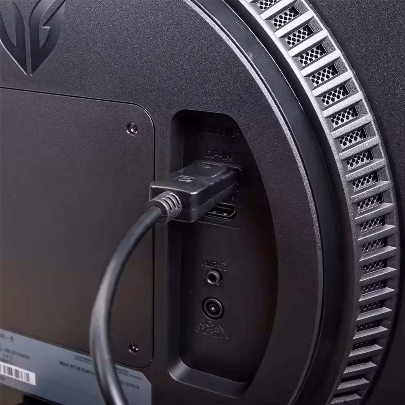Gizzu 4K DisplayPort to HDMI Cable - Versatile Compatibility