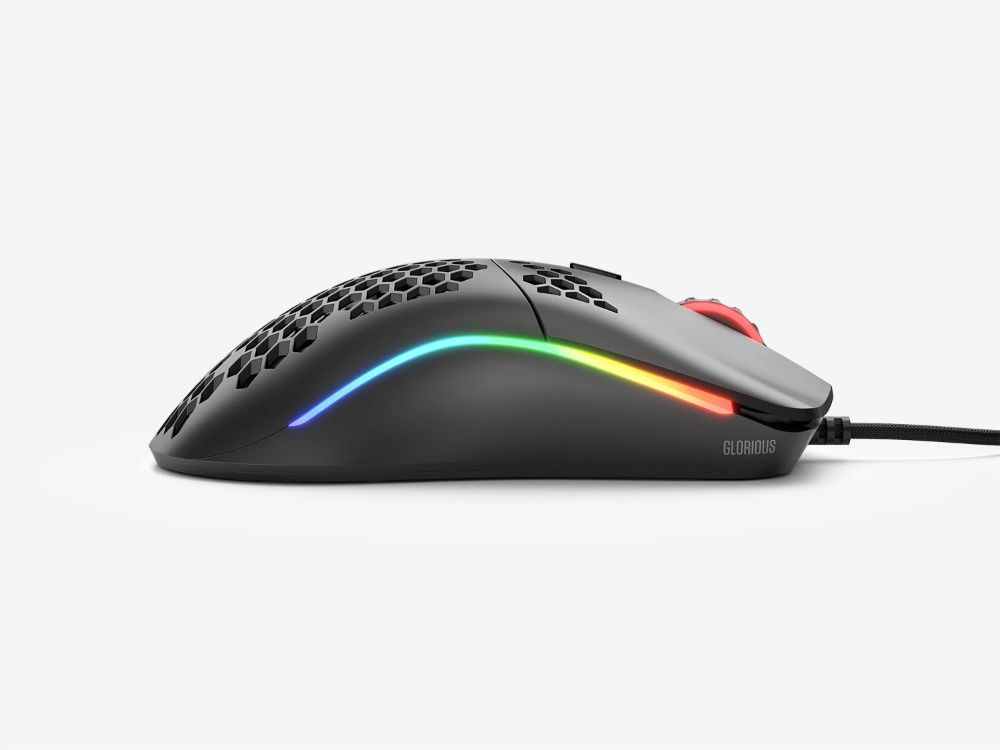 glorious-model-o-optical-gaming-mouse-matte-black-1000px-v1-05.jpg