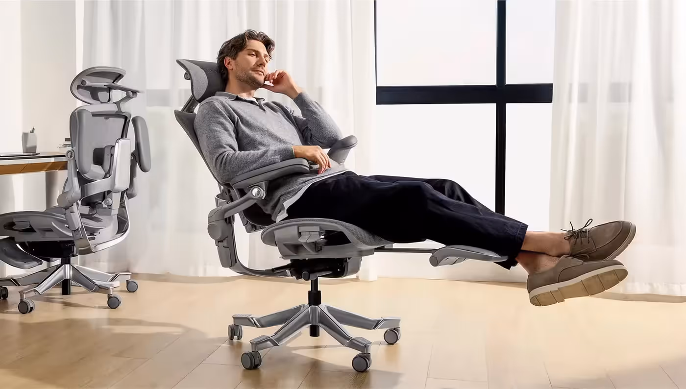 Video demonstrating the dual-axis pivot and 95-degree flip-up motion of the BiPivot 5D Armrests.