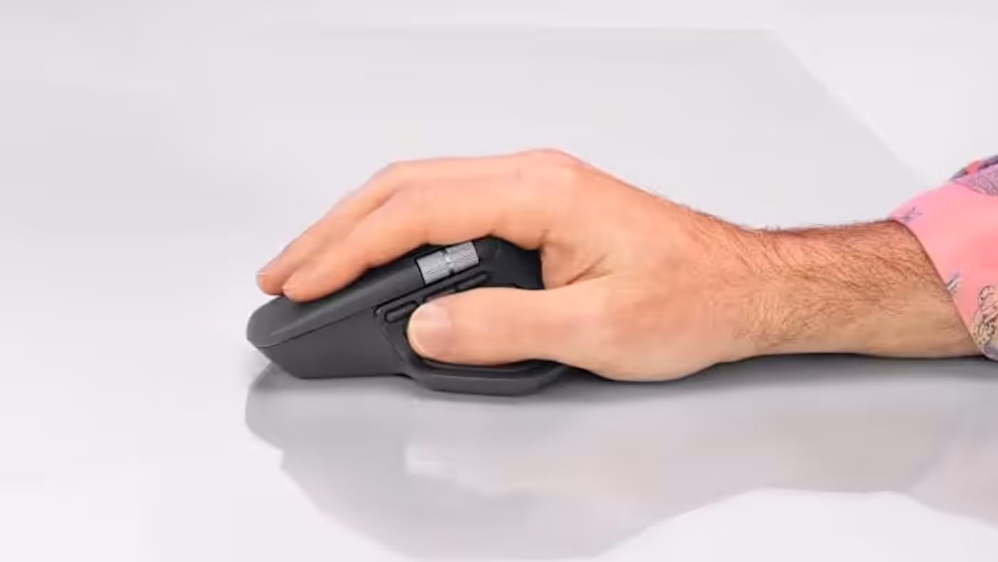 Ergonomic hand position using the MX Master 4 mouse
