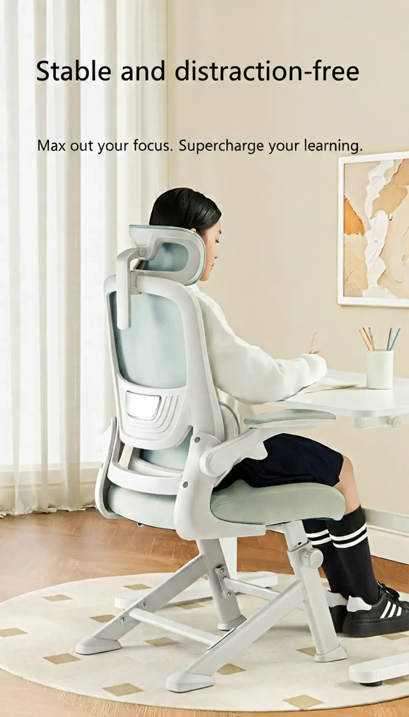 Compact base of the blue HBADA P1 Pro Teenager chair