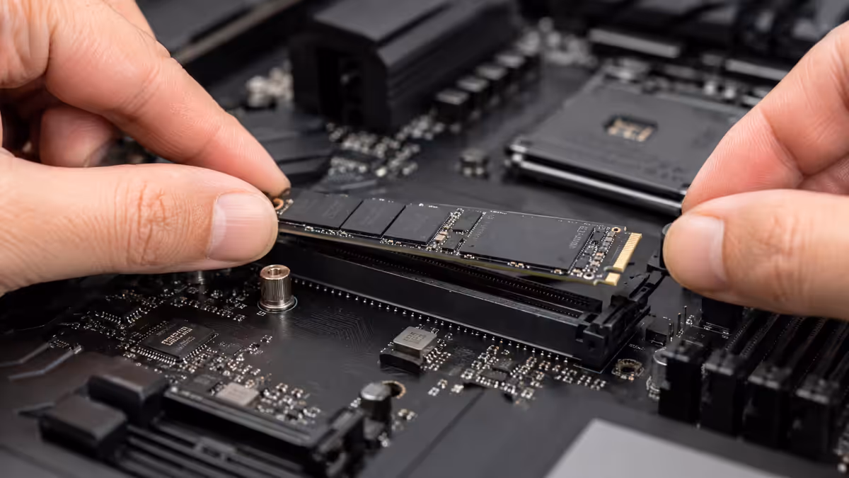 M.2 SSD at 30° insertion angle