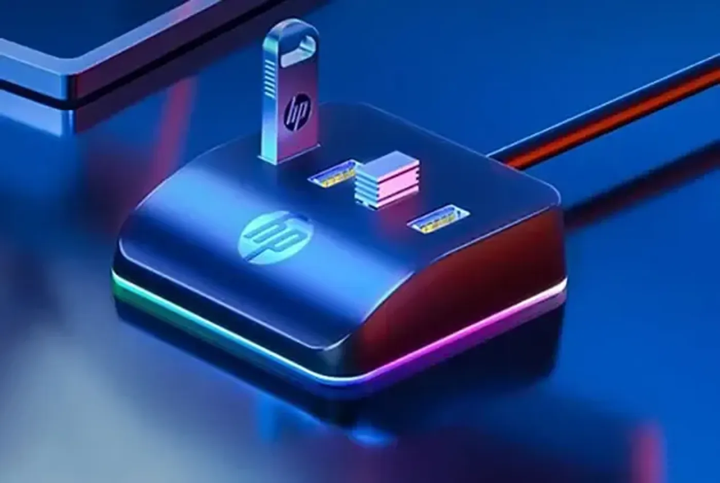 HP DHC-CT120 USB hub with its RGB rainbow lighting illuminated